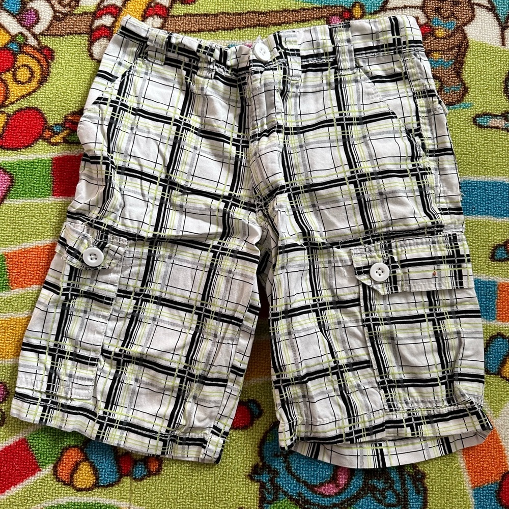 🐠2/$10🐠 Boys plaid shorts 🩳
